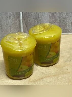 Vintage Retired Yankee Candle Apple & Pear Votive Candles set of 2 Sealed